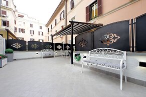 Roman Holiday Suites