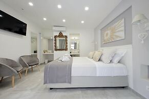 Roman Holiday Suites