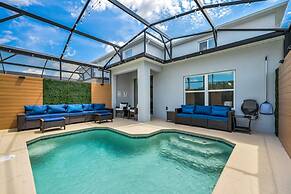 Brand New Corner Lot Pond View Vacation Home