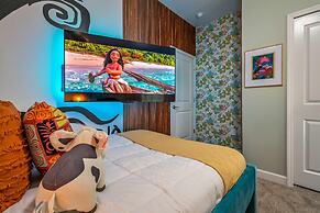 Brand New Corner Lot Pond View Vacation Home