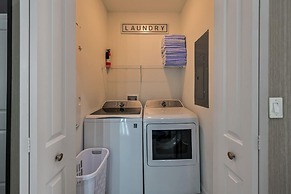 Brand New Corner Lot Pond View Vacation Home