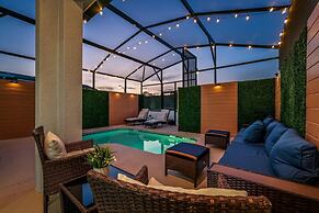 Brand New Corner Lot Pond View Vacation Home