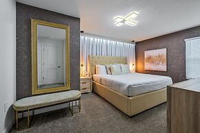 Brand New Corner Lot Pond View Vacation Home