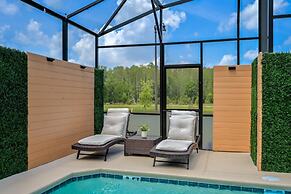 Brand New Corner Lot Pond View Vacation Home