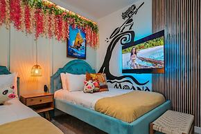 Brand New Corner Lot Pond View Vacation Home