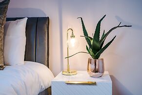 Newly Renovated home-Manchester