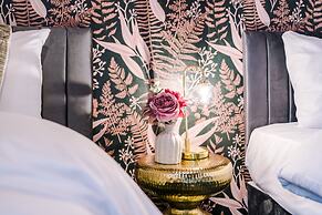 Newly Renovated home-Manchester