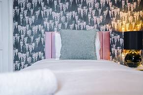 Newly Renovated home-Manchester