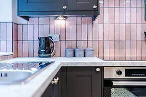 Newly Renovated home-Manchester