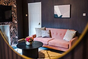 Newly Renovated home-Manchester