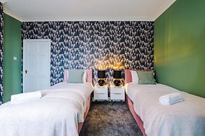 Newly Renovated home-Manchester