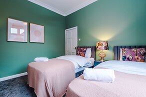 Newly Renovated home-Manchester