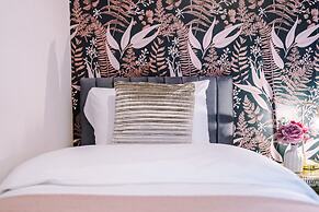 Newly Renovated home-Manchester