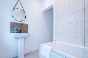 Newly Renovated home-Manchester