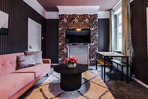 Newly Renovated home-Manchester