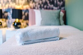 Newly Renovated home-Manchester