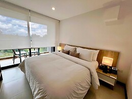 Room-luxurious Mountain-view Room With o