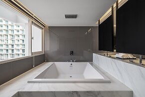 Maison Hotel Bangkok