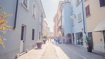 Old Town Alley - Italian Homing
