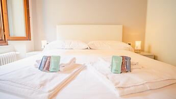 Old Town Alley - Italian Homing