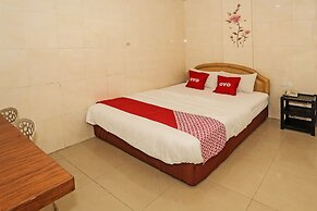 SUPER OYO 92672 Hotel Bsd