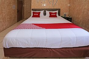 Super OYO 92672 Hotel Bsd