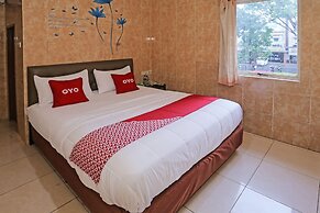 Super OYO 92672 Hotel Bsd