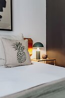 Lake Mahinapua Hotel