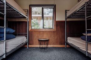 Lake Mahinapua Hotel