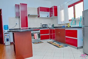 Cool Breeze Beachfront Apartments