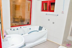 Cool Breeze Beachfront Apartments