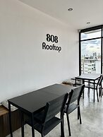 PIER 808 Hostel