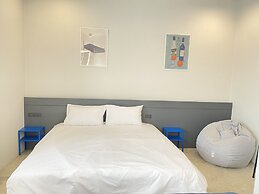 PIER 808 Hostel