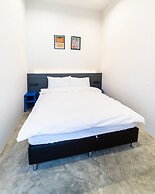 PIER 808 Hostel