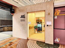 Just Live Hostel