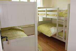 Hampton on Apollo - Ocean Mountain View Creekside Retreat Pet Friendly