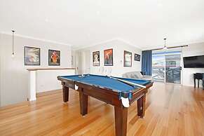 Hampton on Apollo - Ocean Mountain View Creekside Retreat Pet Friendly