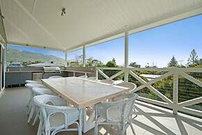 Hampton on Apollo - Ocean Mountain View Creekside Retreat Pet Friendly