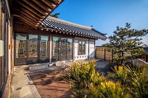 Hotelarrive taean tiann hanokbeachresort