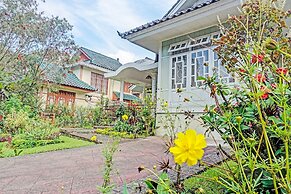 SPOT ON 91225 Kota Bunga Homestay Syariah