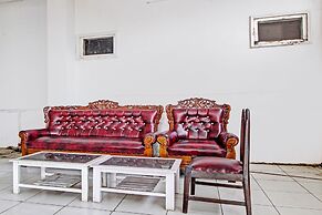 SPOT ON 92791 4 Saudara Hotel