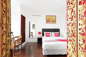OYO 4003 Ceria Guesthouse SeminyakNearSeminyak Beach