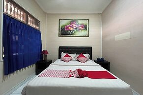 OYO 4003 Ceria Guesthouse SeminyakNearSeminyak Beach