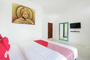 OYO 4003 Ceria Guesthouse SeminyakNearSeminyak Beach