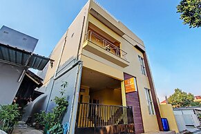 OYO 92792 Umi Rahayu Guesthouse