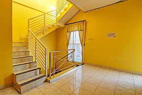 OYO 92792 Umi Rahayu Guesthouse