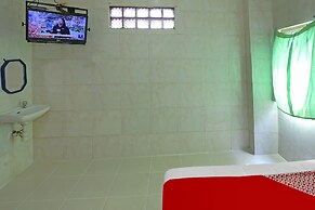 OYO 92677 Hotel Bintaro