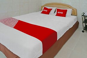 OYO 92677 Hotel Bintaro