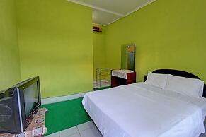 OYO 92849 Hotel Dienda Hayu Near Alun Alun Tastura