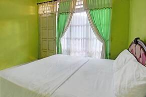 OYO 92849 Hotel Dienda Hayu Near Alun Alun Tastura